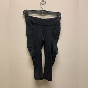 Lululemon ruched crop pants size 6